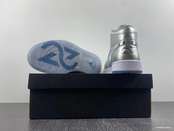 Gift Jordan Giving Golf Air High FD6815-001 1 0913